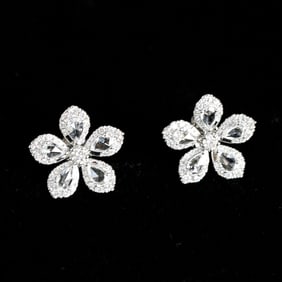 18K White Gold Natural Diamond Flower Earrings