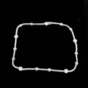 17 1/2 Inch 18K White Gold Natural Diamond Necklace