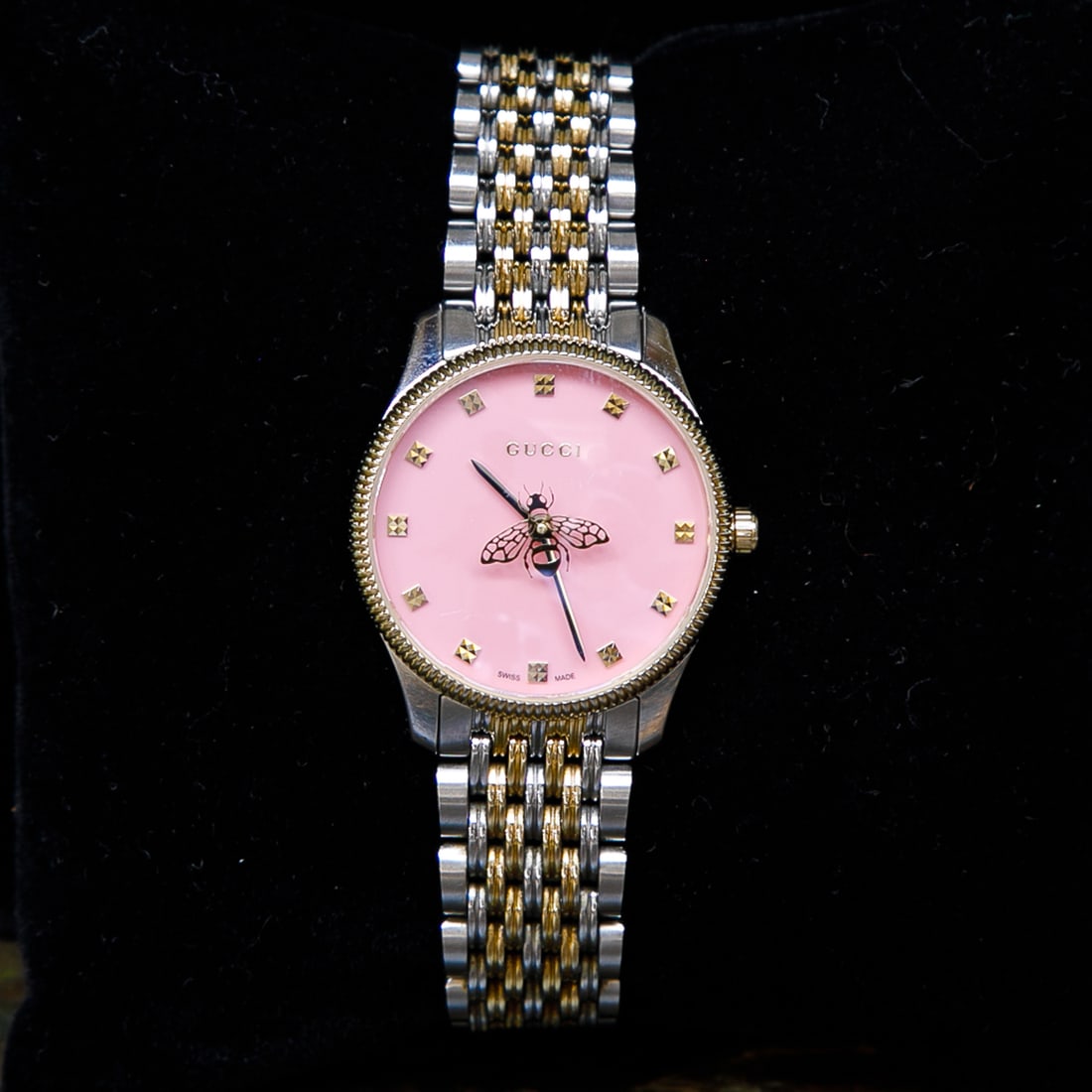 Ladies Gucci Pink Face Bee Watch (1 of 8)