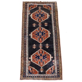 4' X 9'9" Meshkin Rug