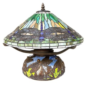 Tiffany Style Leaded Glass Dragonfly Table Lamp