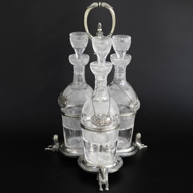 English Regency John Round and Sons Silversmiths (1847-1932) Silver Plated Tantalus Decanter Set