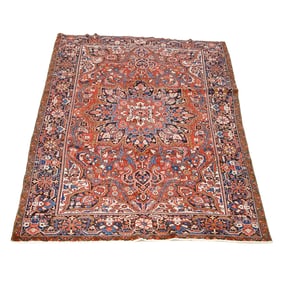 7'8" X 11'3" Heriz Rug