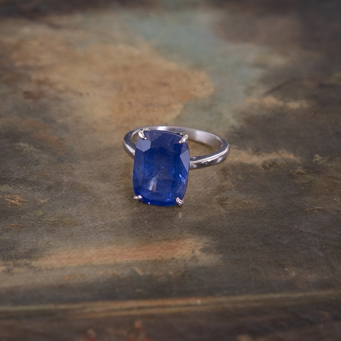 14K White Gold Natural Blue Sapphire Ring, Size 7.25 - 3