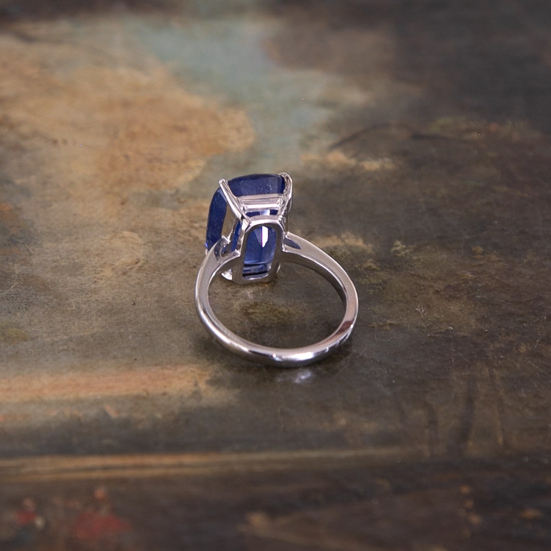 14K White Gold Natural Blue Sapphire Ring, Size 7.25 - 4