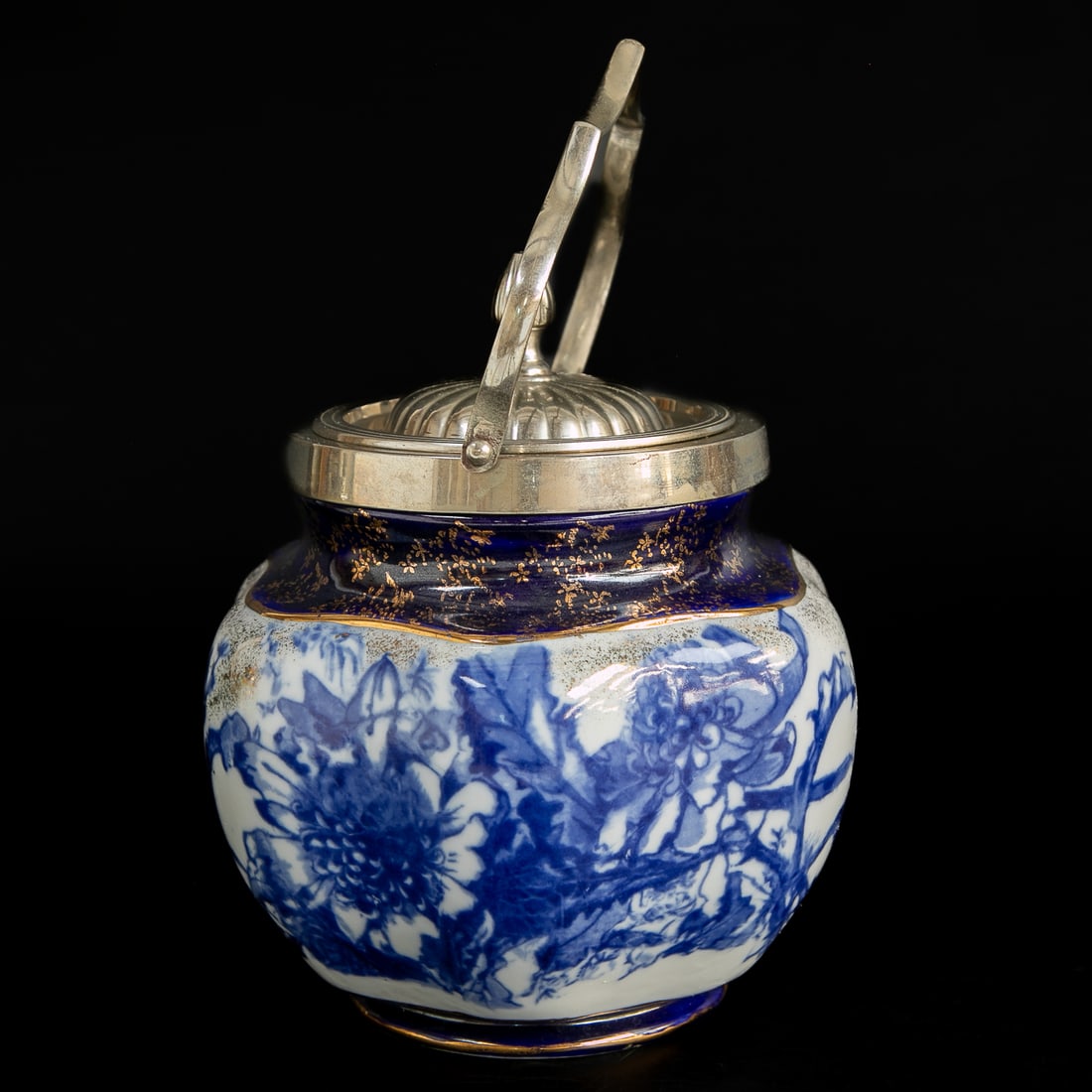 Two Porcelain Biscuit Jars - 7