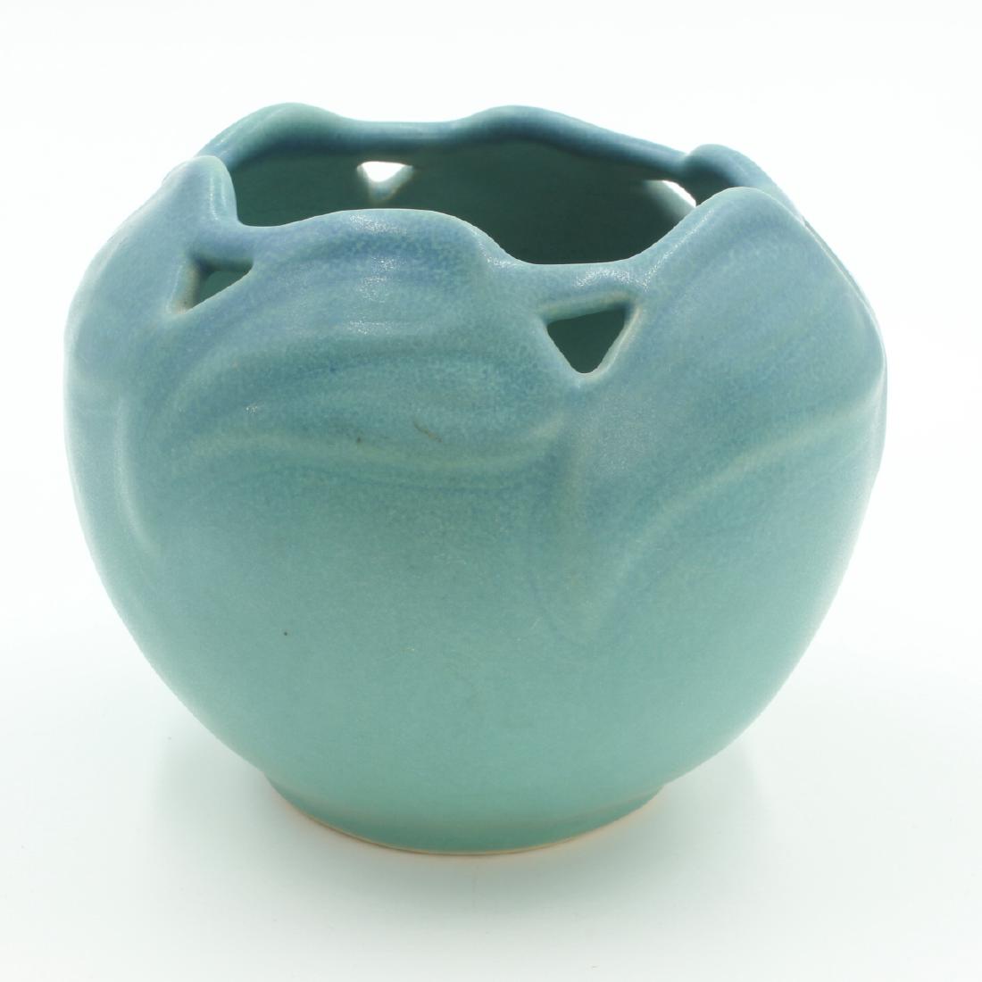 C. 1970 Van Briggle 4-Inch Flower Pot #847 (1 of 5)