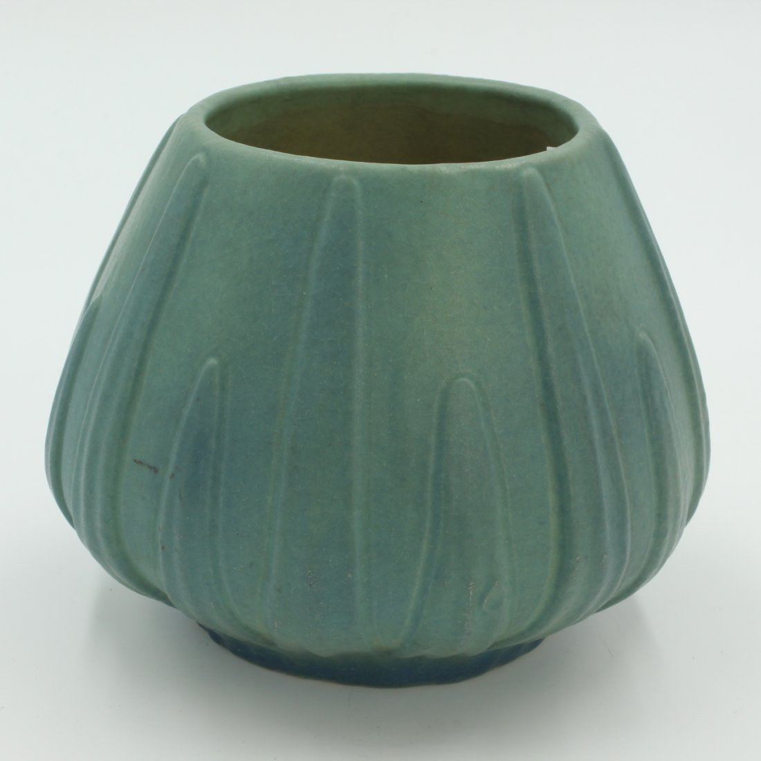 C. 1922 Van Briggle Yucca Pot #747 (1 of 5)