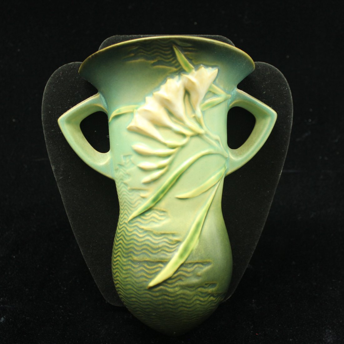 C. 1945 Roseville Freesia Green Wall Pocket #1296-8 (1 of 3)