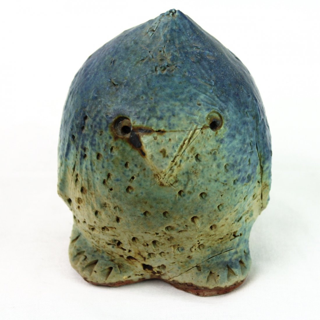 C. 1967 Francesca Mascitti-Lindh "Bluebird": Francesca Mascitti-Lindh Art Pottery Bluebird Estimate: $250-$400 Description: Beautiful c. 1960s Bluebird figural by artist Francesca Mascitti-Lindh, leading Potter in the famous Arabia Studios, Hels