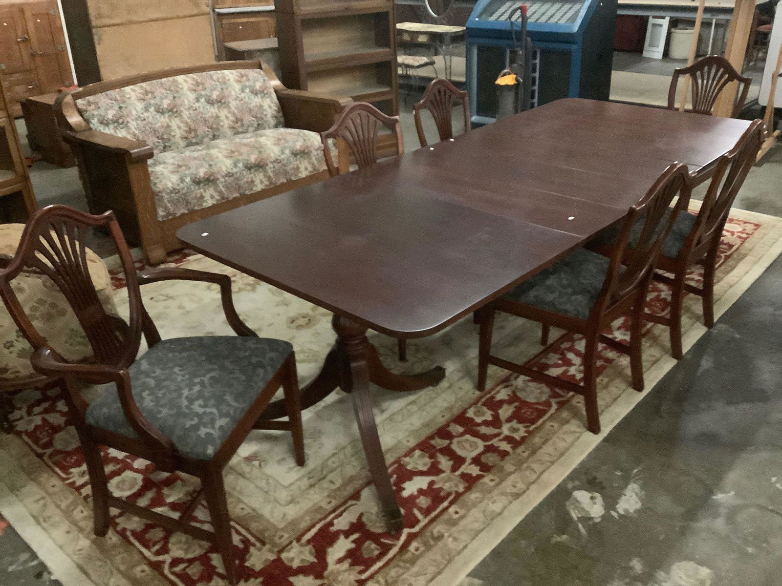 Gorgeous antique Duncan Phyfe style long dining table: Vintage wood dining table with 3 leaves and 6 chairs, approx 100 x 30 x 42 inches fully extended.