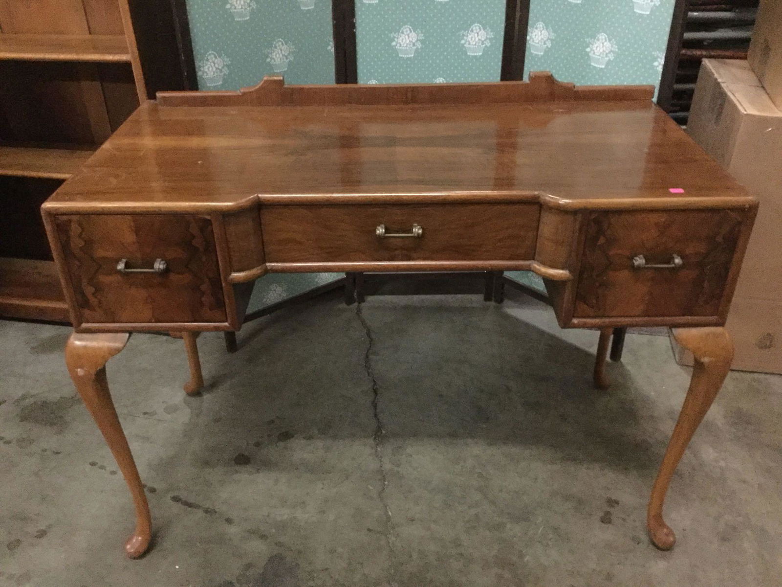 Antique English walnut vanity/ desk without mirror, Jan 11, 2020