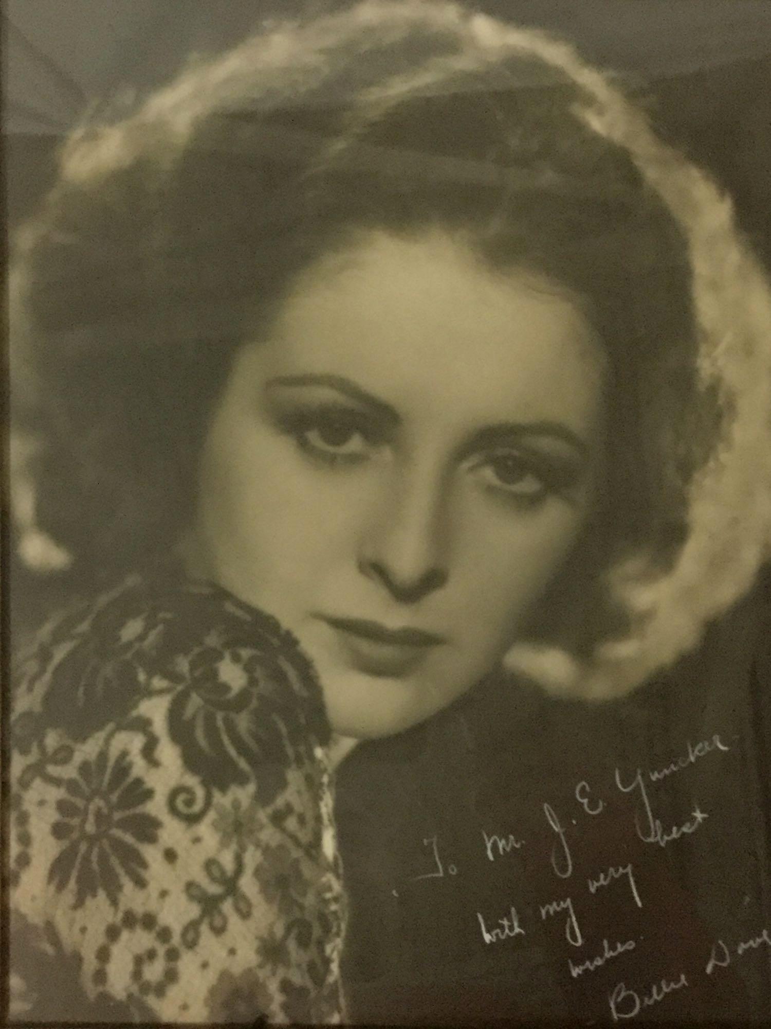 Vintage signed photo of famous 1920s-30s actress Billie (1 of 5)