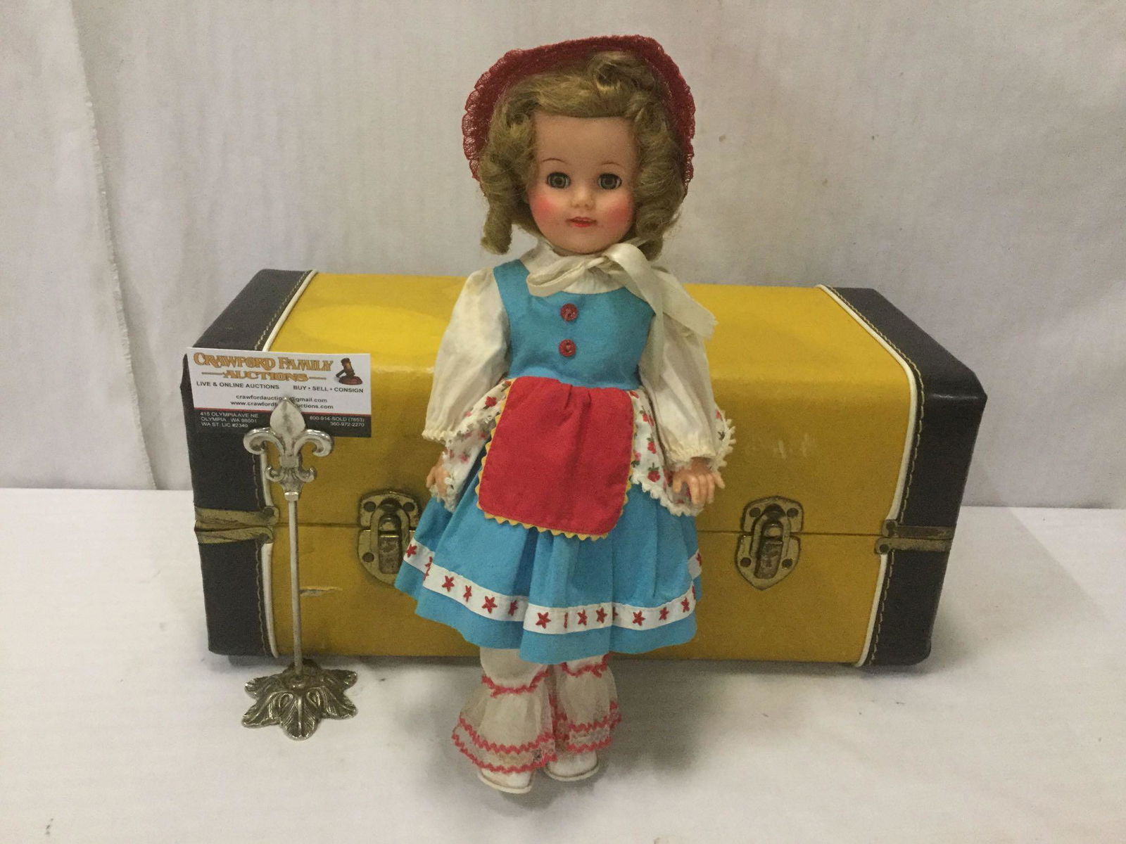 Vintage Shirley Temple by Ideal Doll Co. w/ trunk case: Vintage Shirley Temple Ideal Doll Co. doll w/ trunk case. Shows wear on case & some wear on doll, see pics. Approx. 18x9x8 inches.