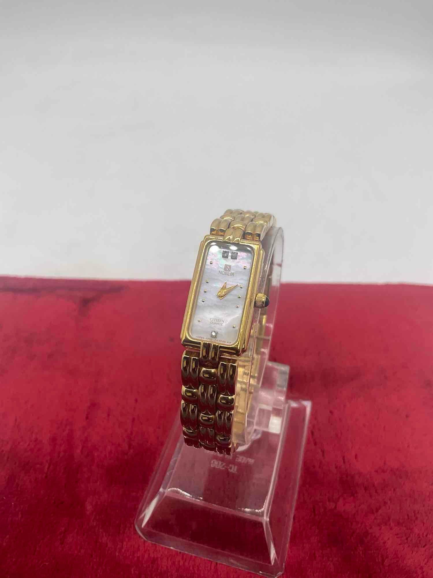 Vintage Women's Noblia Citizen quartz watch w. Diamond markers and mother of pearl face (1 of 3)
