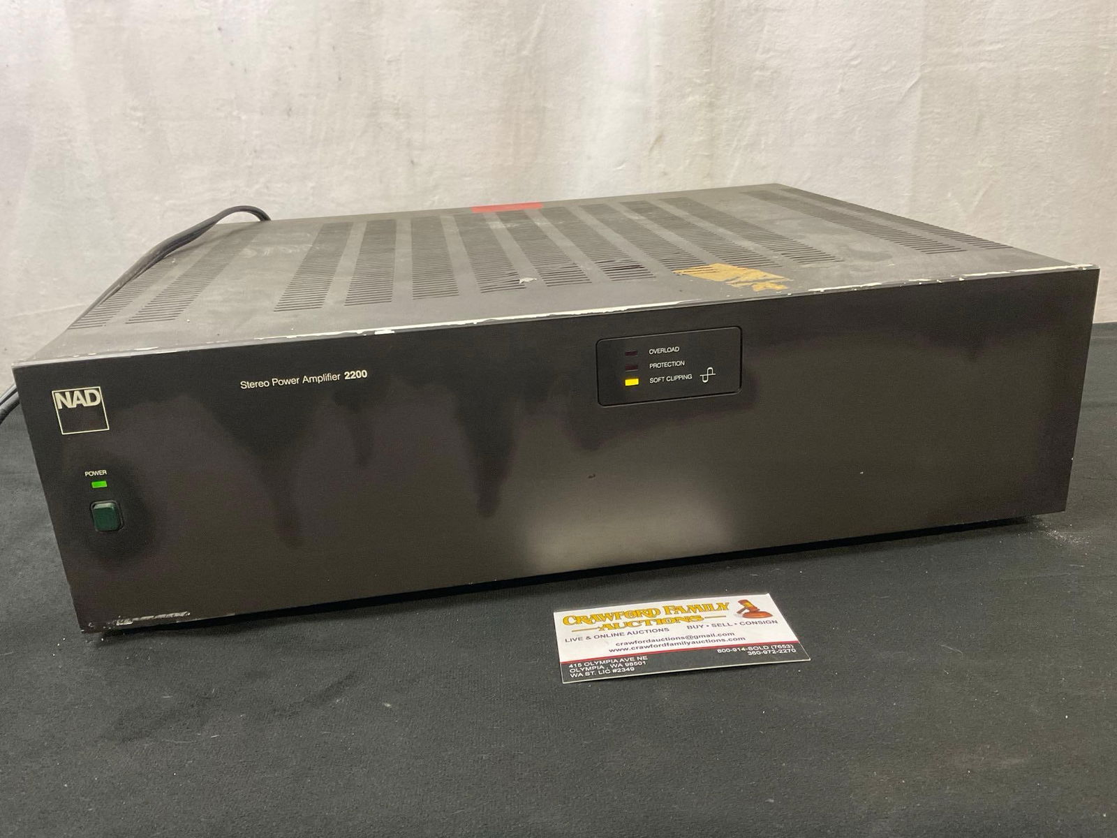 NAD Stereo Power Amplifier Model no. 2200, (1 of 5)