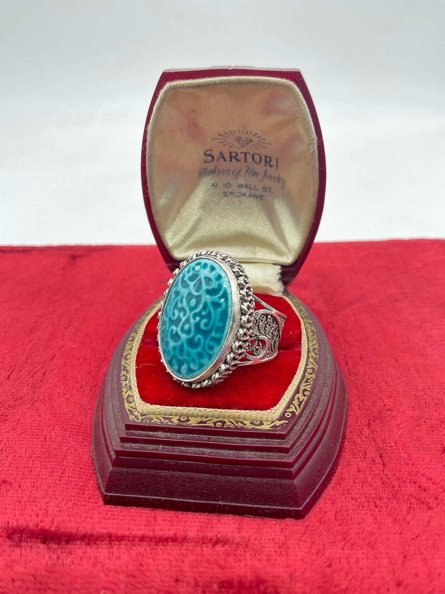 Ornate filigree design sterling silver cocktail ring with large ceramic "tile" setting: JC-2619 