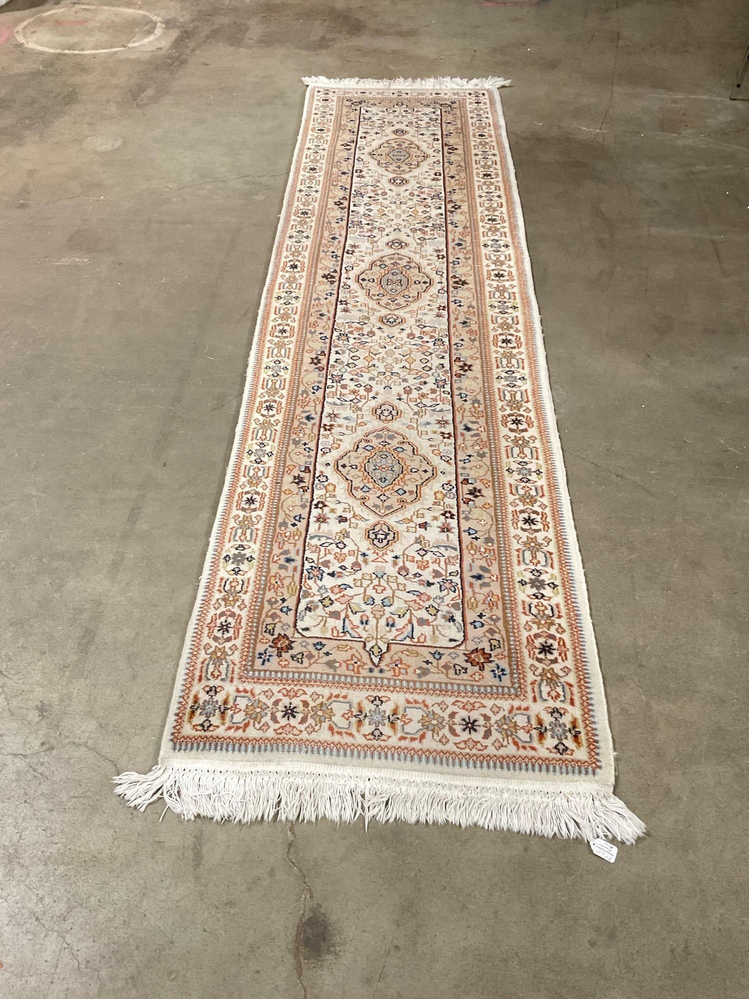 Stunning 100% Wool Brown & White runner rug w/ blue accents - Matches lot 64 - 2'7"x12' (1 of 5)