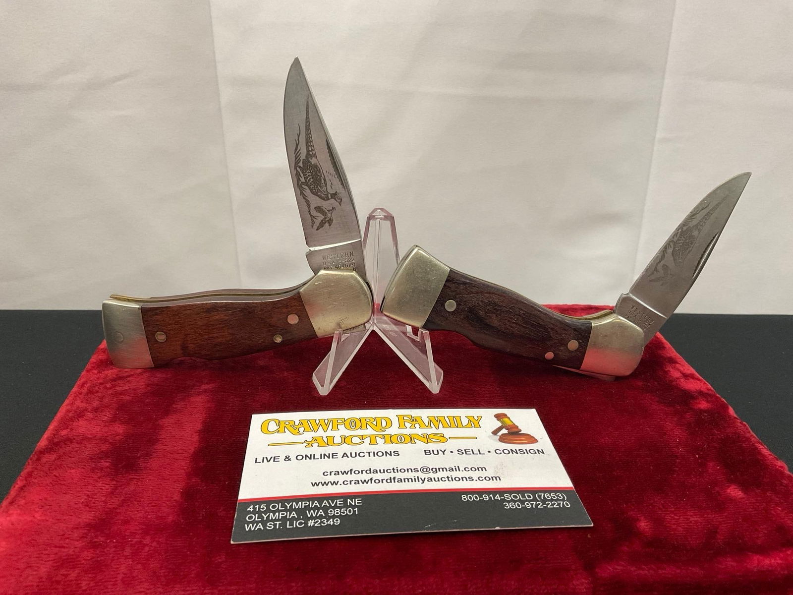 Pair of Vintage Western Folding Knives, Model S-522, Engraved Quail Scene on blades, wooden handles (1 of 4)