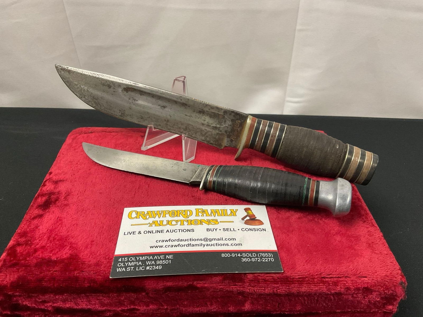 Pair of Vintage Remington Fixed Blade Hunting Knives, RH36 & RH71 (1 of 4)