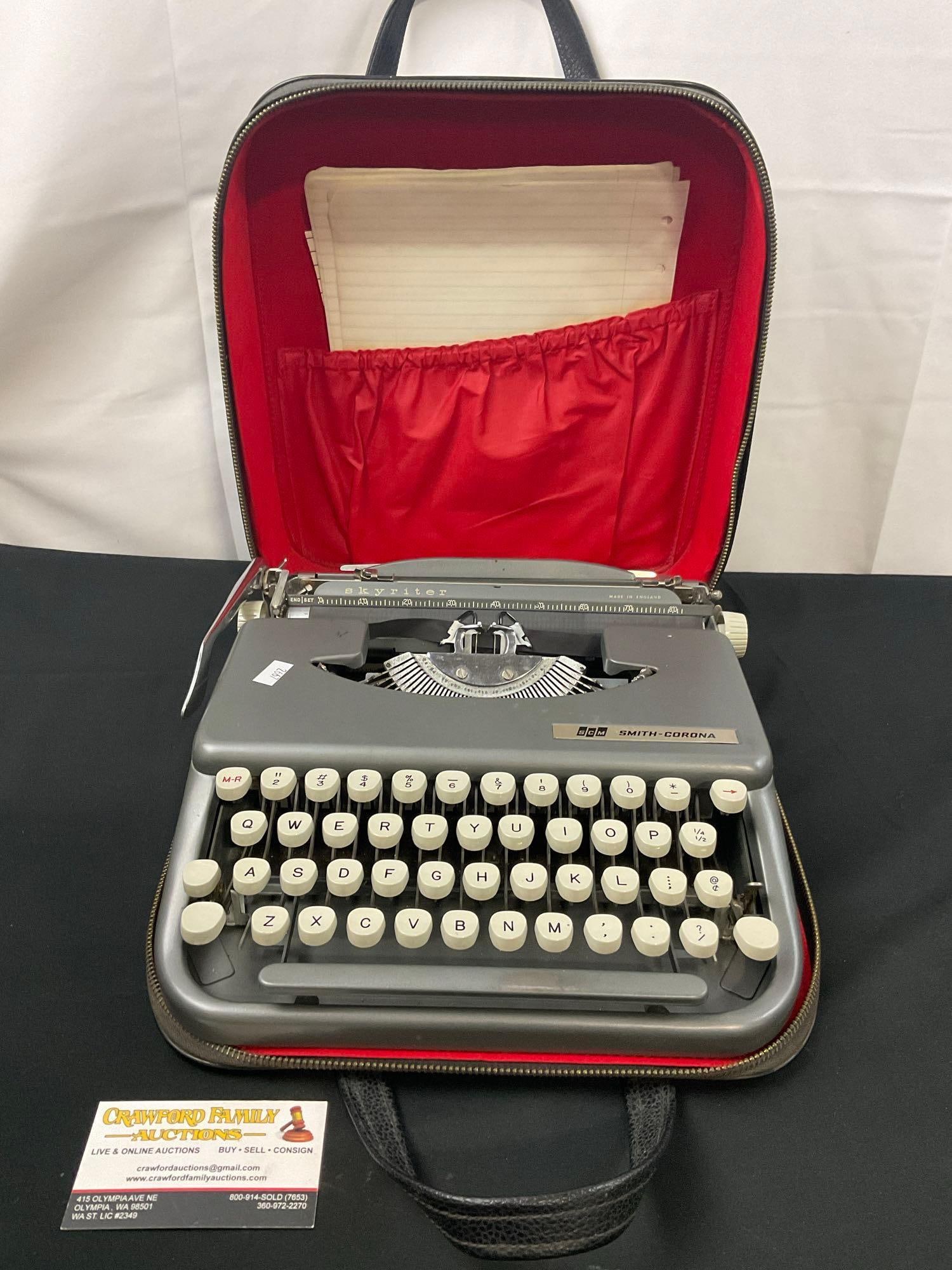 1950s Smith-Corona Skyriter Portable Typewriter w/ original case & manual (1 of 6)