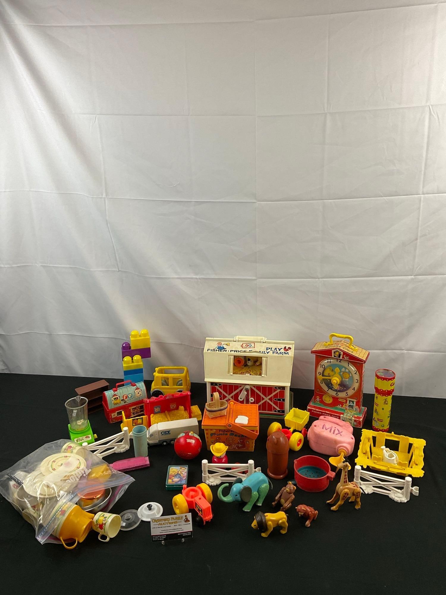 Approx. 40+ pcs Vintage Plastic Children's Toys Assortment. Fisher-Price Picnic Basket 677. See (1 of 9)