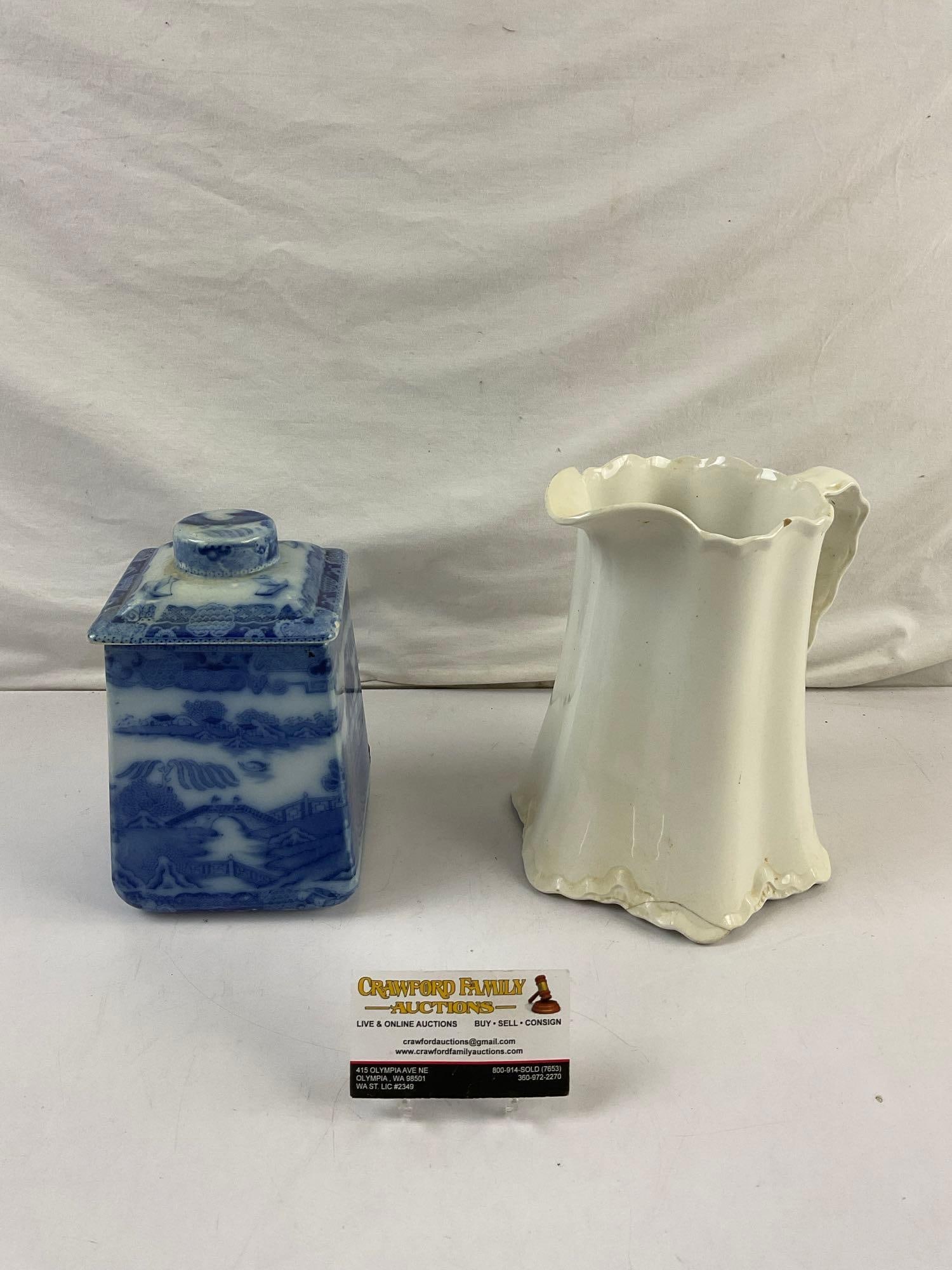 2 pcs Vintage Ceramic Containers. Blue Willow Ringtons Tea Jar & Cream Radisson Pitcher. See pics. (1 of 5)