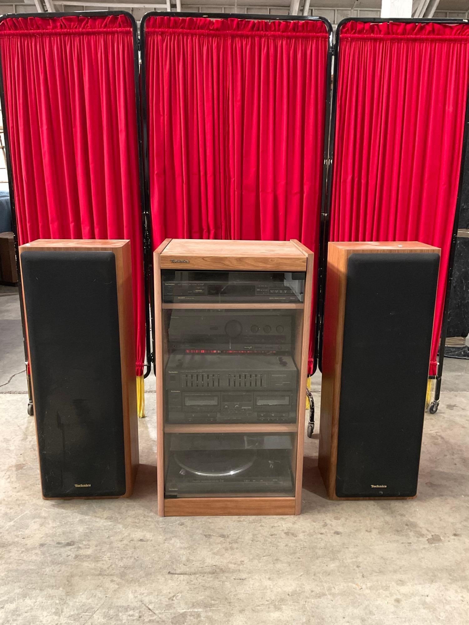 9 pcs Vintage Technics Audio Equipment. Disc Player, Radio, Amp, Turntable, 2 Speakers. As Is. See (1 of 10)