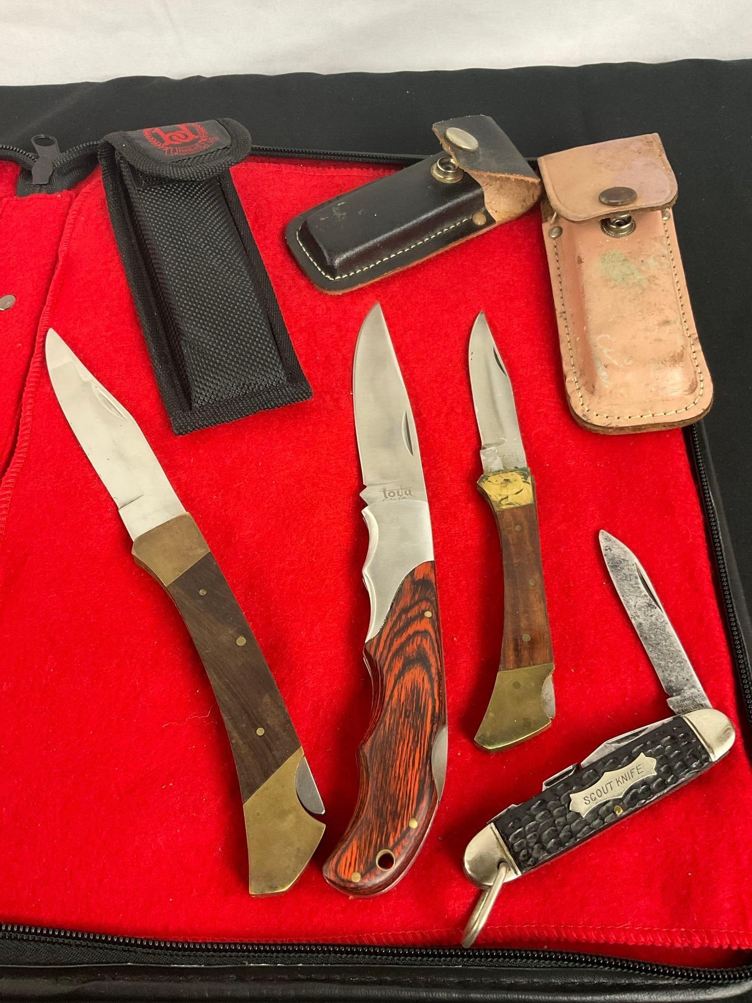 Collection of 4 Stainless Steel Folding Blade Pocket Knives w/ Wood & Metal Handles: Nice lot. Fair to good condition across lot. 3 come with sheathes. See pics. T-2504