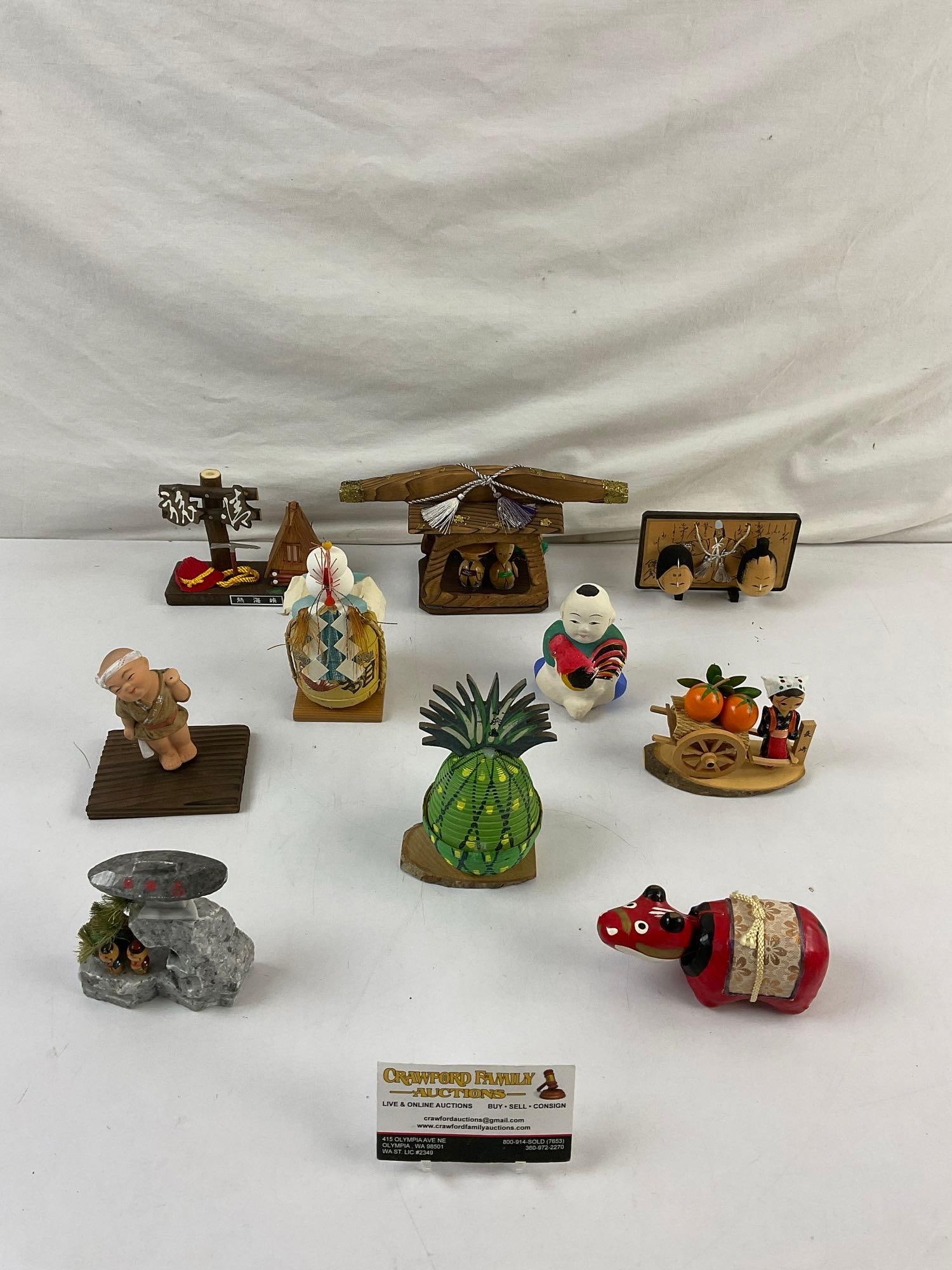 10 pcs Vintage Small Japanese Art Souvenirs. Persimmon Seller. Mountaineering Club. See pics.: 10 pcs Vintage Small Japanese Art Souvenirs. Persimmon Seller. Mountaineering Club. Largely made of natural materials. Measures 6" x 3" Condition is fair to good. DM-2628