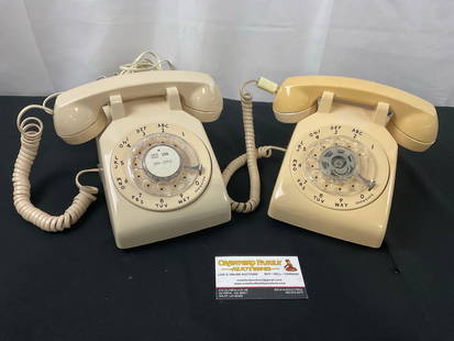 Pair of Vintage Rotary Phones, both Cream in Color by Western Electric: Appears to be in good shape. The pieces measures approx 5h x 8w x 9d inches. See pics. E-2684 