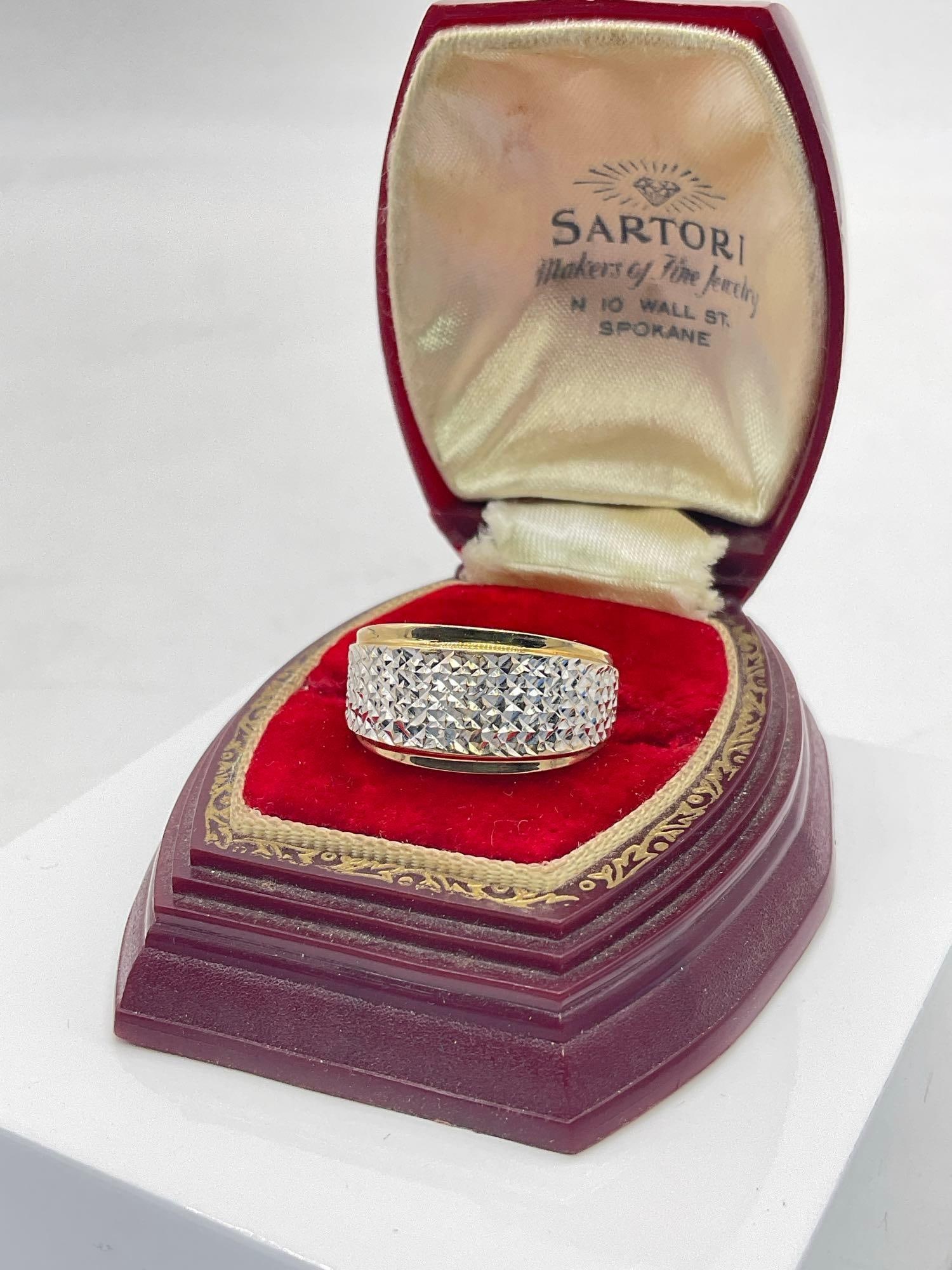 14k yellow gold mens sz 9 diamond cut ring / band - 3.38 grams (1 of 3)