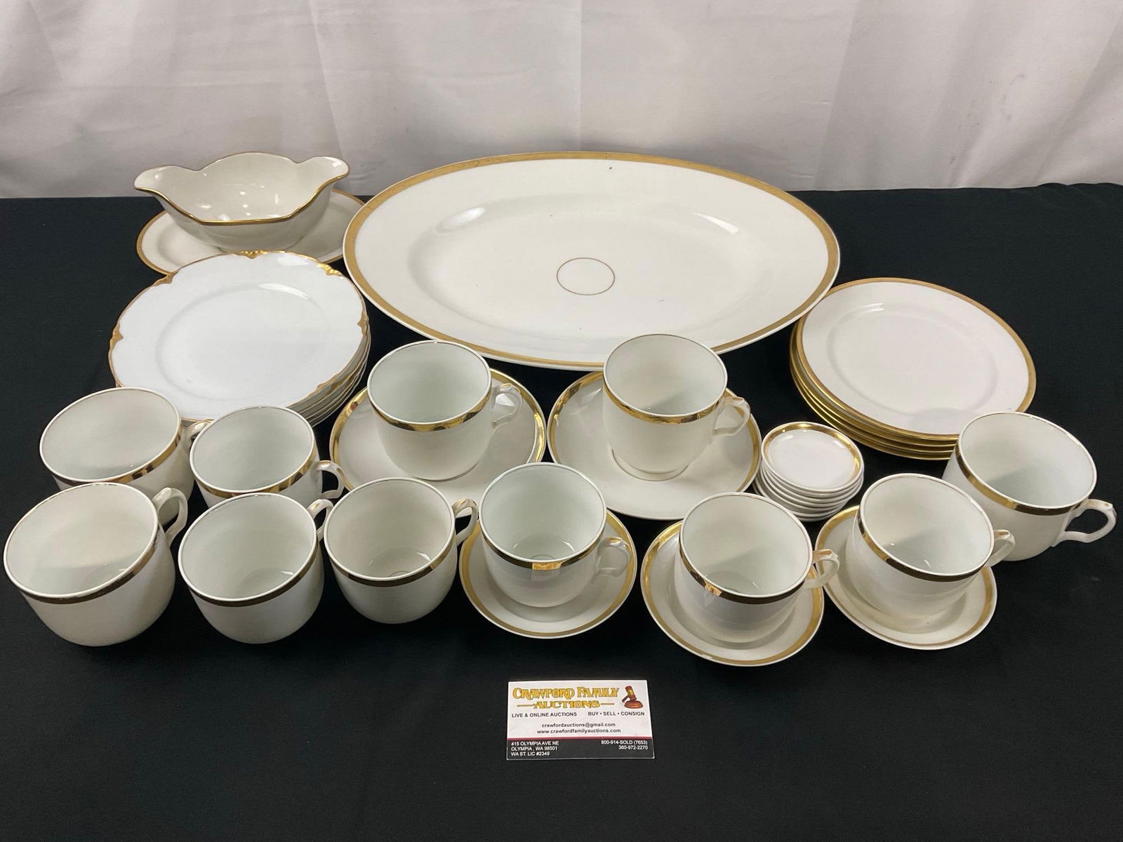 33 pieces of Gold Rimmed Porcelain China, incl brands Haviland Limoges H&Co. & O&E.G. Royal (1 of 4)