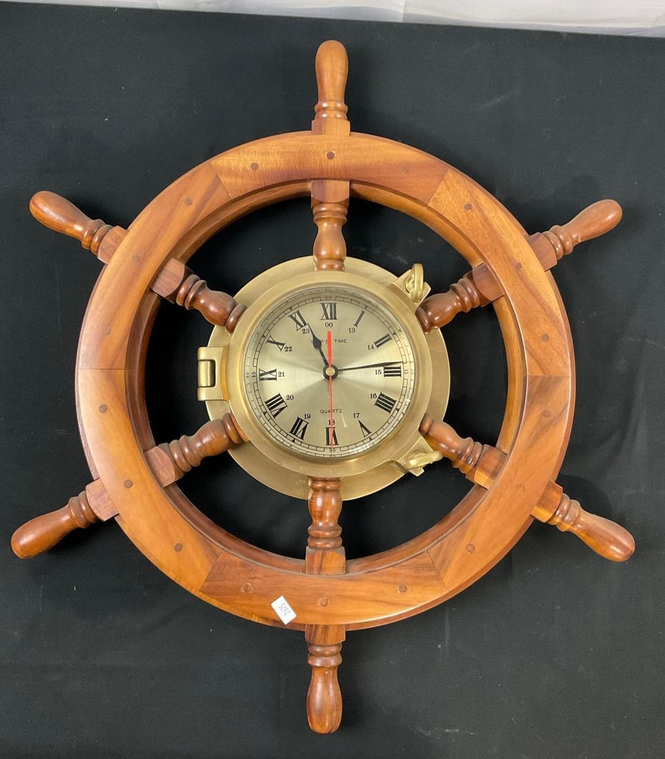 Vintage Ships Wheel/Porthole Brass & Wood Wall Clock (1 of 4)