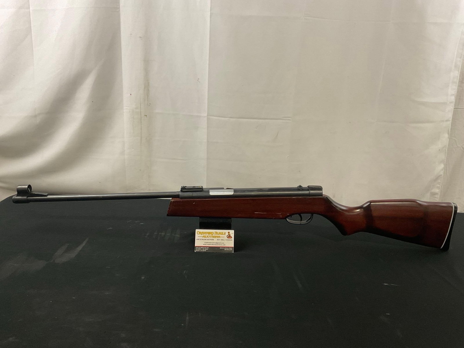 Chinese Side Pump Air Rifle, .177 cal bb, w/ Wooden Rifle: Appears to be in good shape. The total length measures approx 41 inches, the barrel is about 18 inches.. See pics. E-2701
