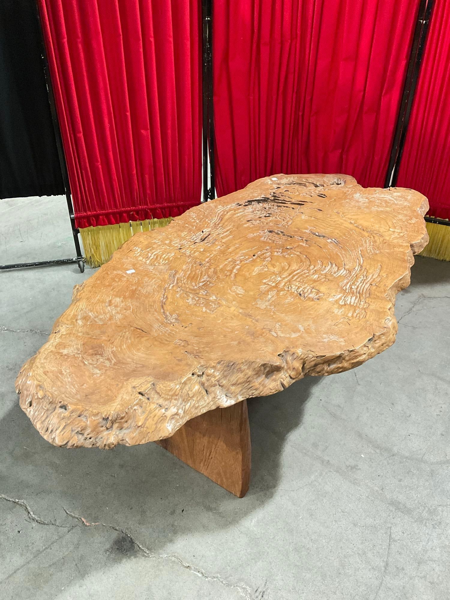 Handsome Burlwood Style Coffee Table w/ Polished Burl Wood Table Top. Excellent Condition. See pics: Handsome Burlwood Style Coffee Table w/ Polished Burl Oak? Maple? Wood Table Top. Gorgeous natural texture,. Could use a polish. Condition is excellent. Measures 56" x 32" x 19" DM-2790