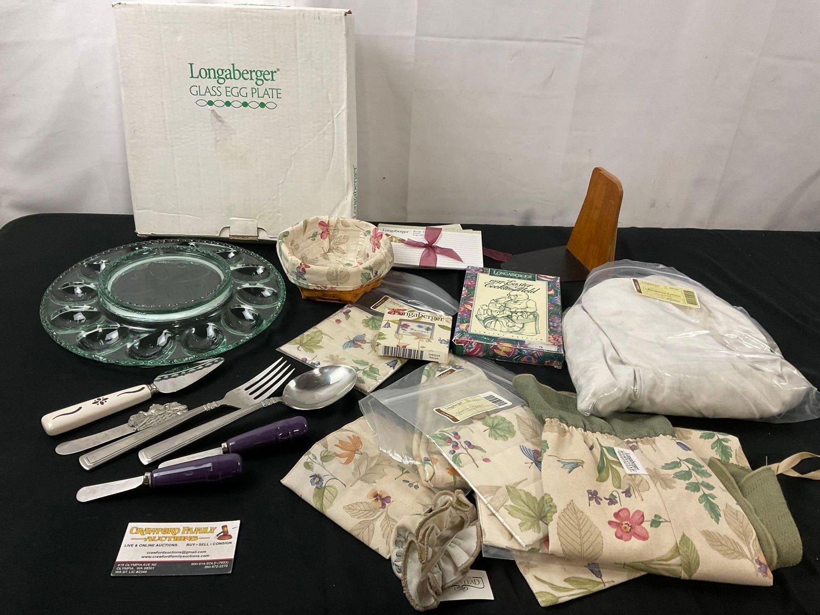 2001 Longaberger Glass Egg Plate w/ box, Small Basket, flatware & cloth liners and more accessories (1 of 10)