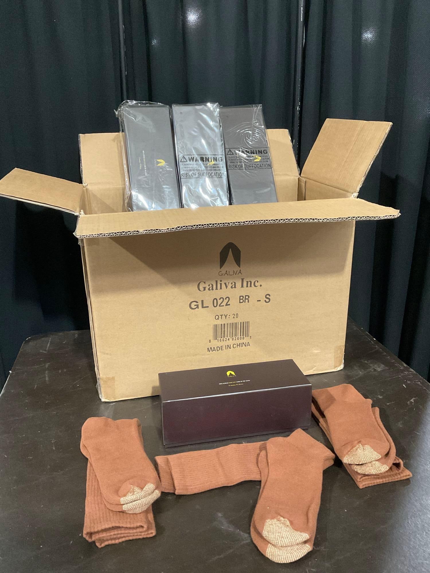 19 pcs Galiva Cotton Mix Men's Over the Calf Socks 3-Pair Packs. Color: Brown, Size: S. NIB. See: 19 pcs Galiva Cotton Mix Men's Over the Calf Socks 3-Pair Packs. Color: Brown, Size: S. NIB. GL022BRS. One pack has been opened for photographs, all others are NIB. Excellent condition. Measures 21" x