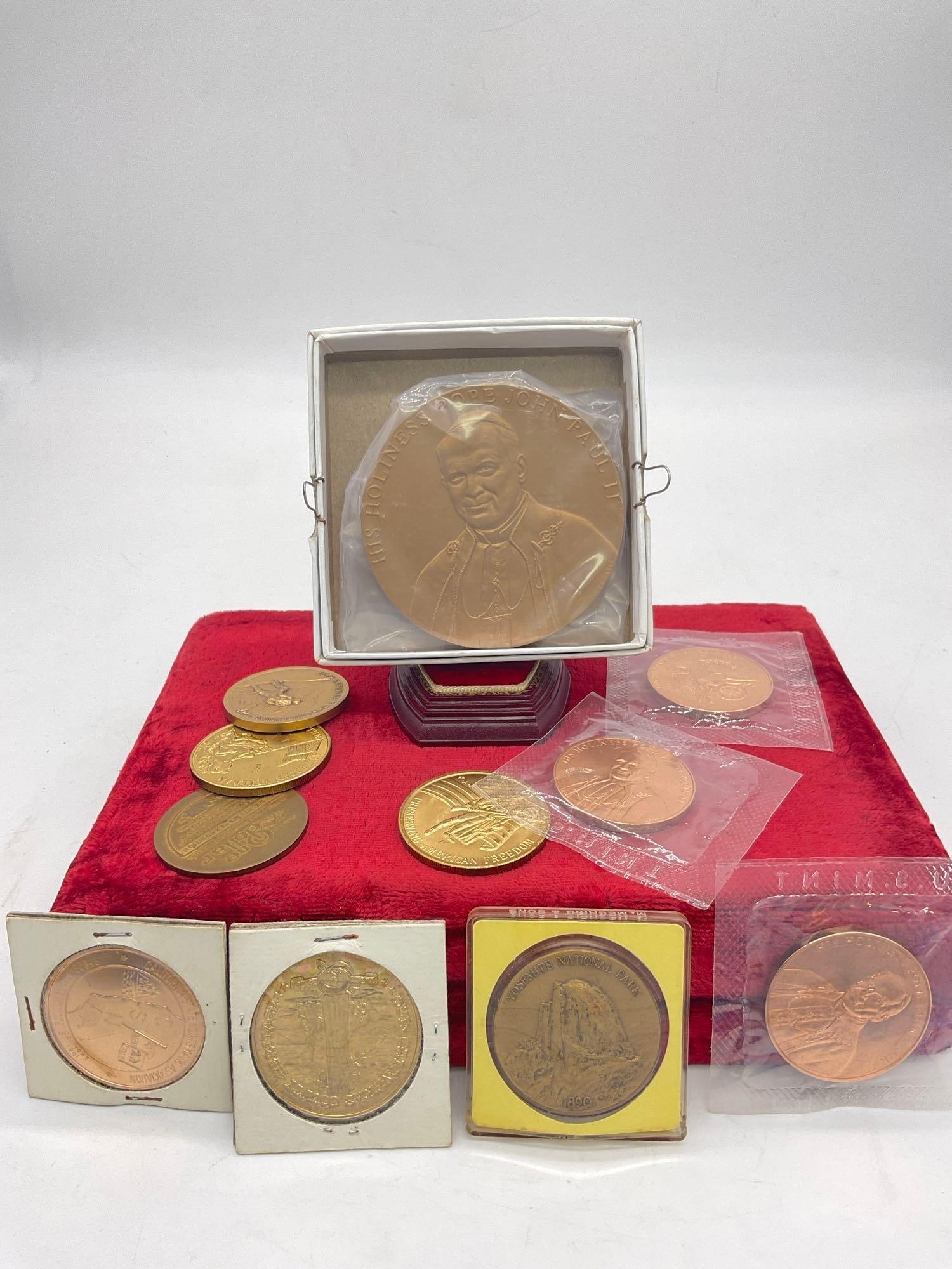 3x Copper & brass US mint commemorative medallions Pope John Paul, National Parks , Veteran's, Plus (1 of 4)