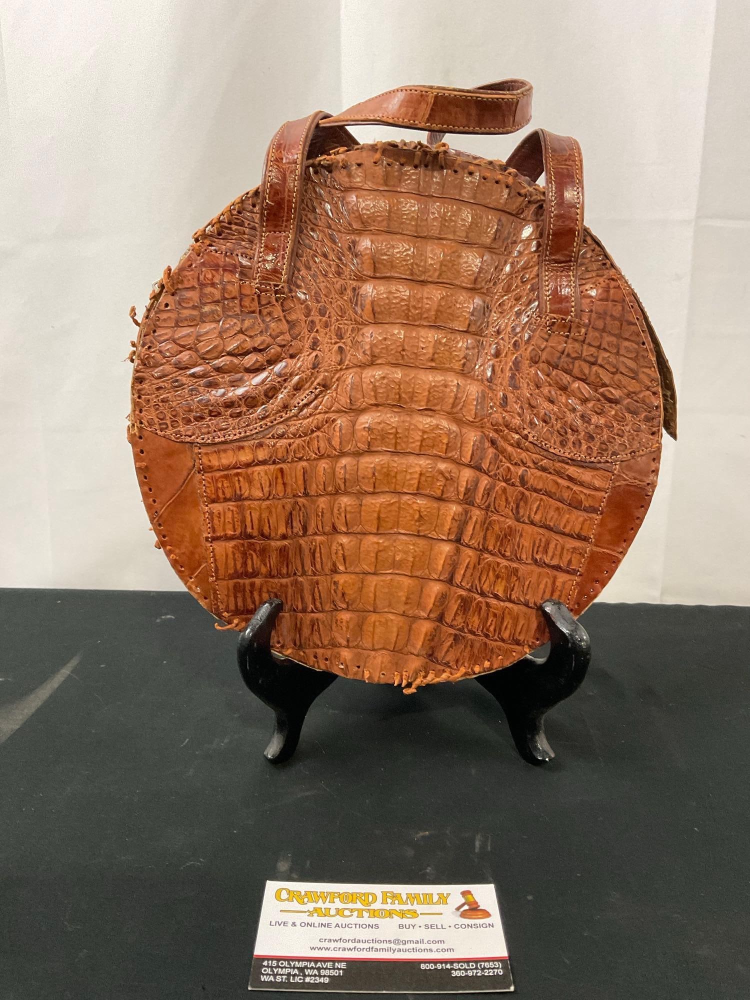 Vintage Florida Alligator Leather Purse, made in Cuba, Circular, needs some TLC (1 of 4)