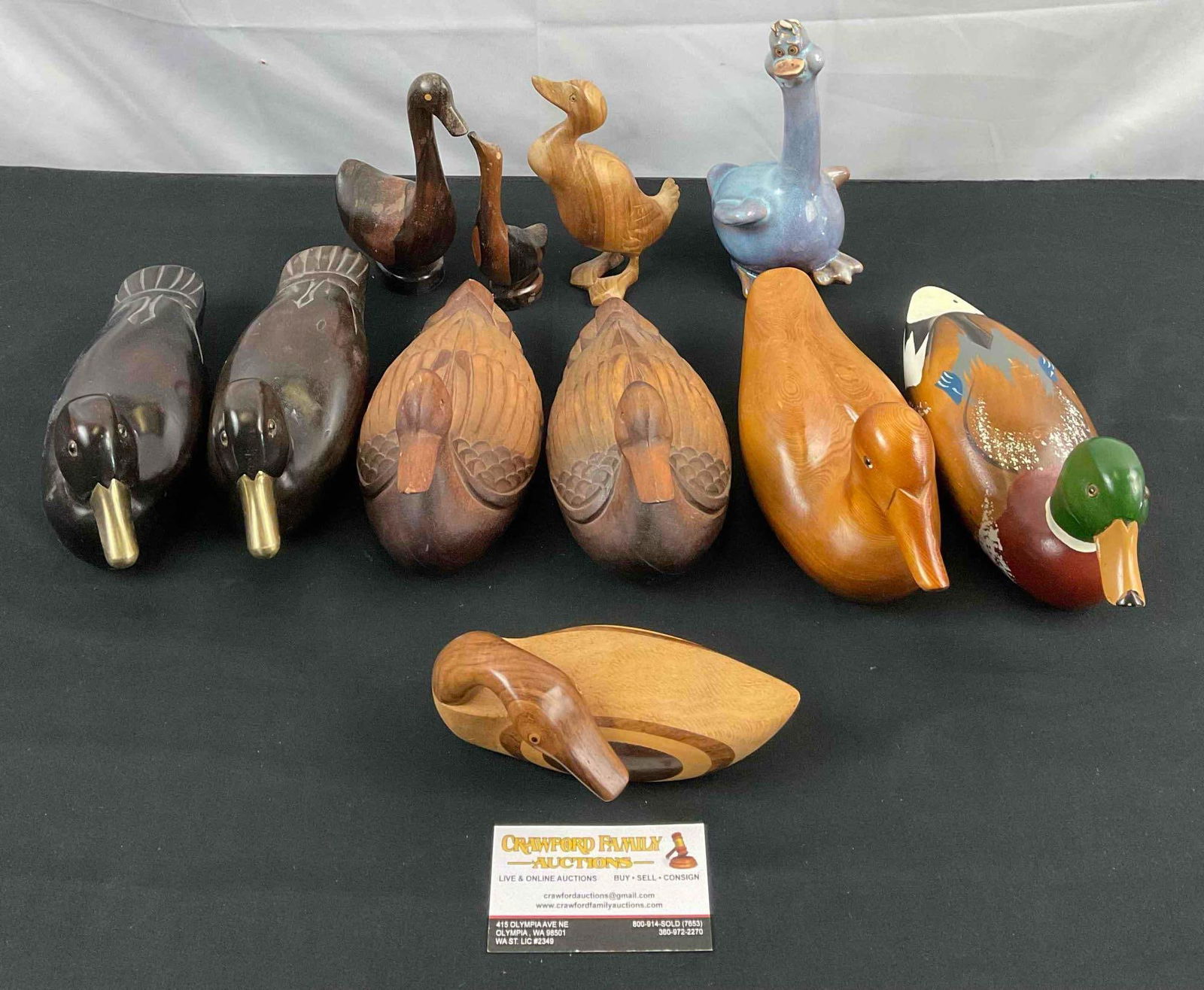 11 pcs Decorative Bird Figural Statuette Collection. 10x Wooden Ducks, 1x Ceramic Duck. See pics. (1 of 13)