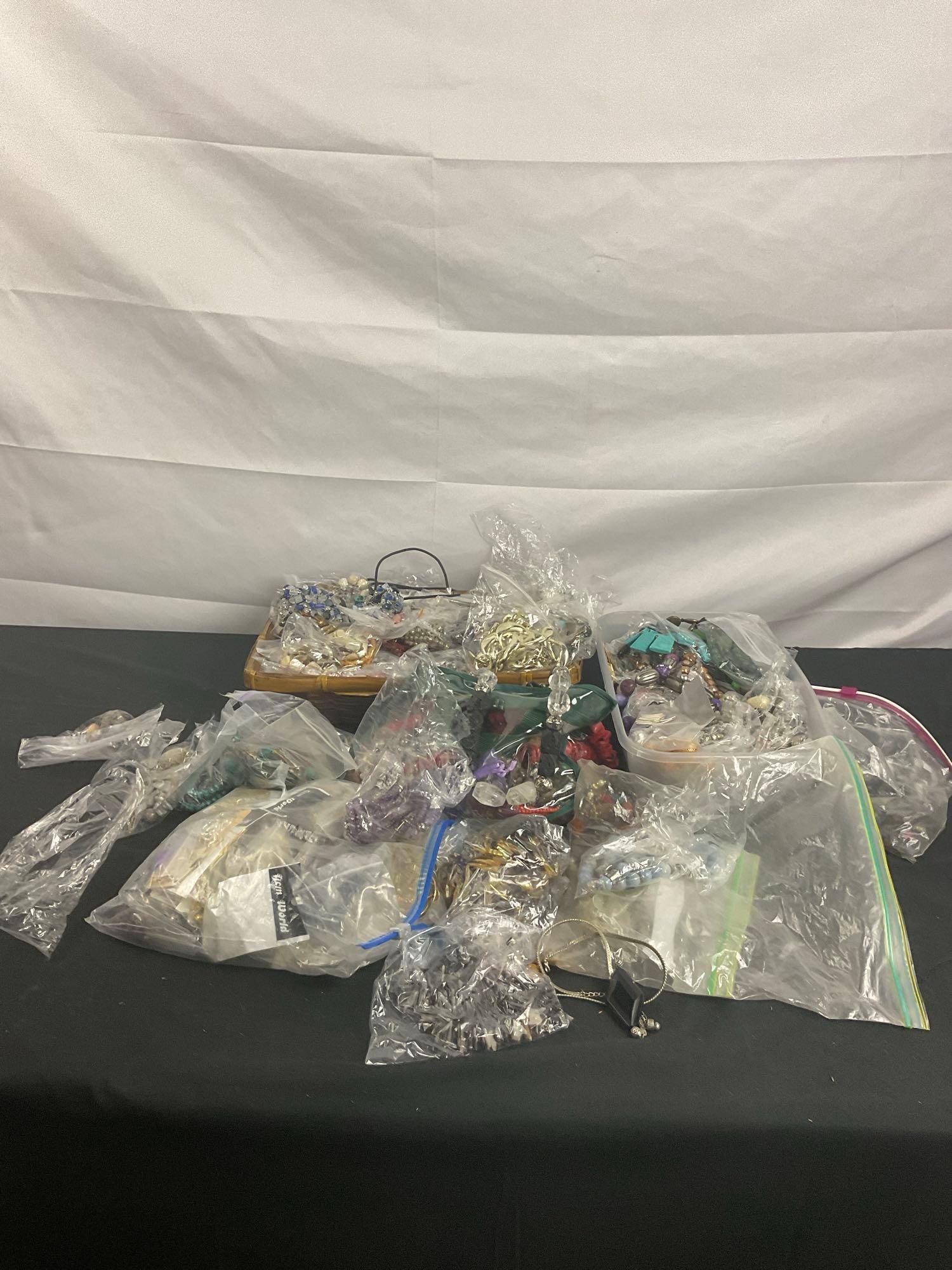 Massive Collection of Jewelry Incl. Mainly Necklaces - Semi Precious Stones & Silver Plate: Potentially includes precious metals. Unresearched. Nice designs. Good variety. See pics. T-414