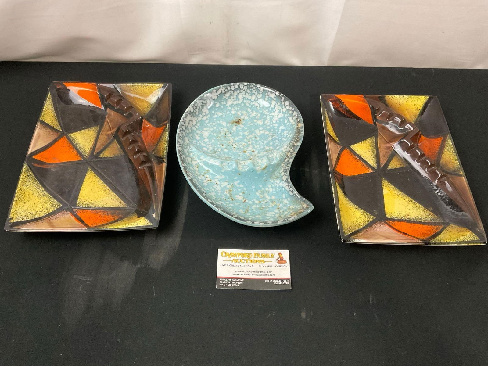 Trio of Ashtrays, matching Artmark Unique Ashtrays, & Atomic Speckled Tray (1 of 4)