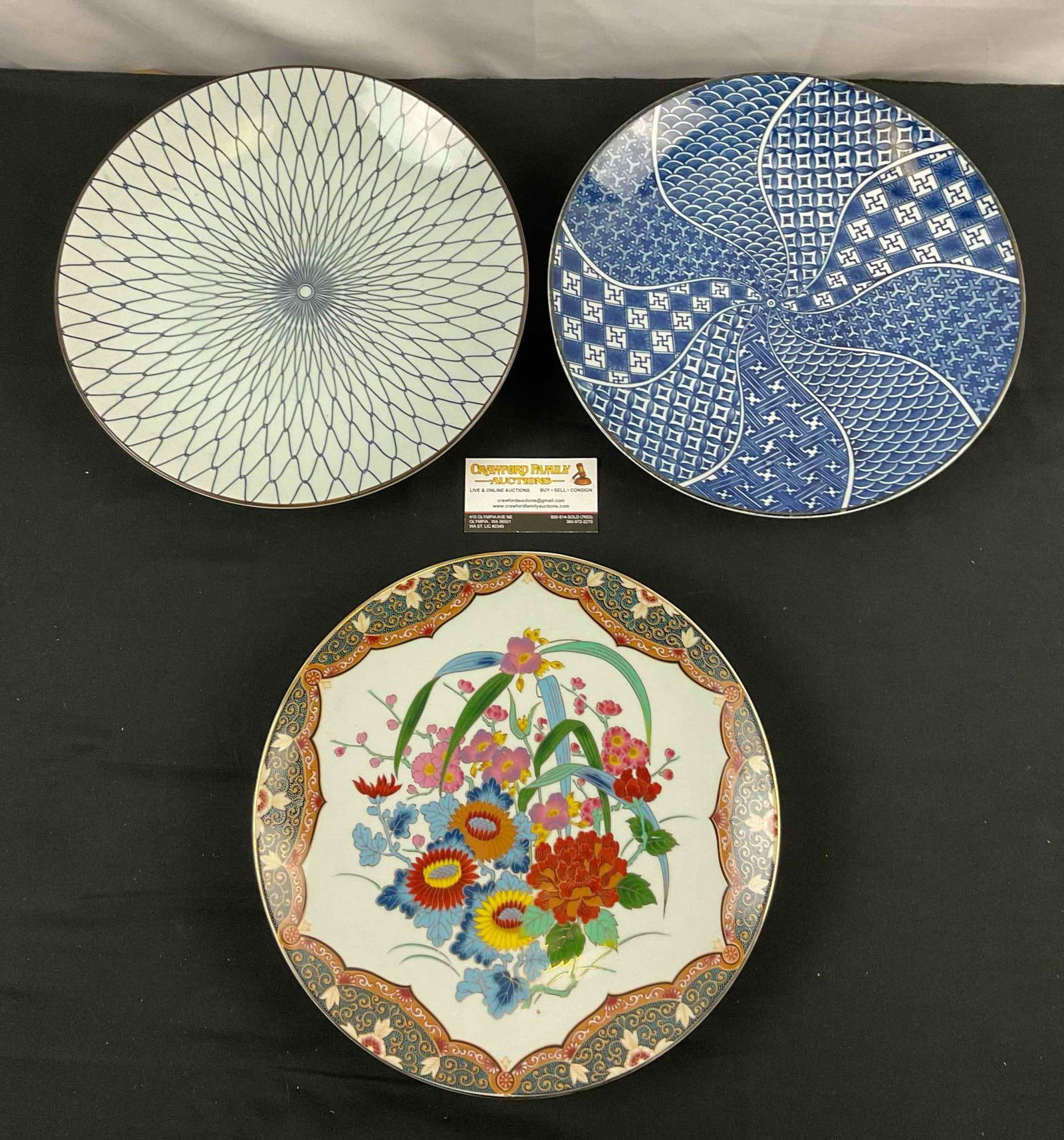 3 pcs Vintage Japanese Arita Ware Decorative Porcelain Plates. Excellent Condition. See pics. (1 of 6)