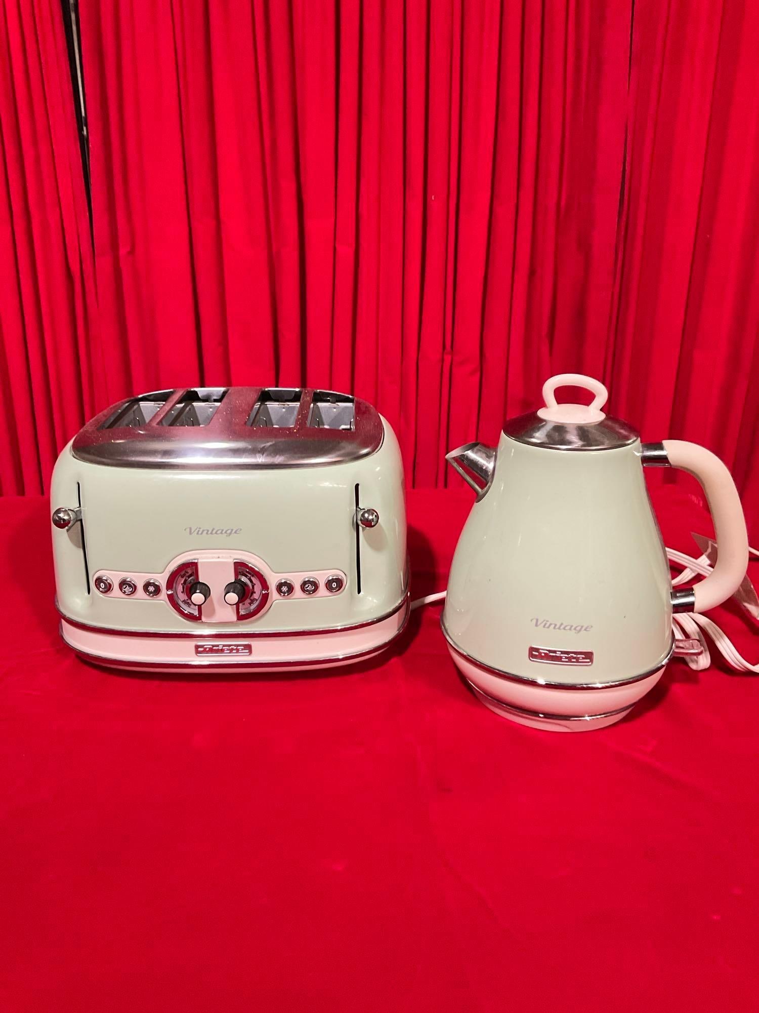 Vintage Styling Ariete Electric Tea Kettle & 4 Slot Toaster - Both in Teal - See pics (1 of 6)