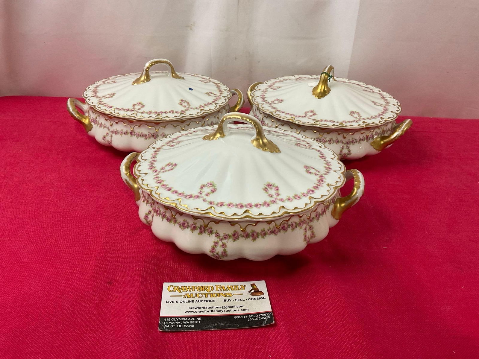 Vintage Theodore Haviland Limoges Schleiger #319 China, Three Lidded Circular Soup Tureens, 10 inch (1 of 4)