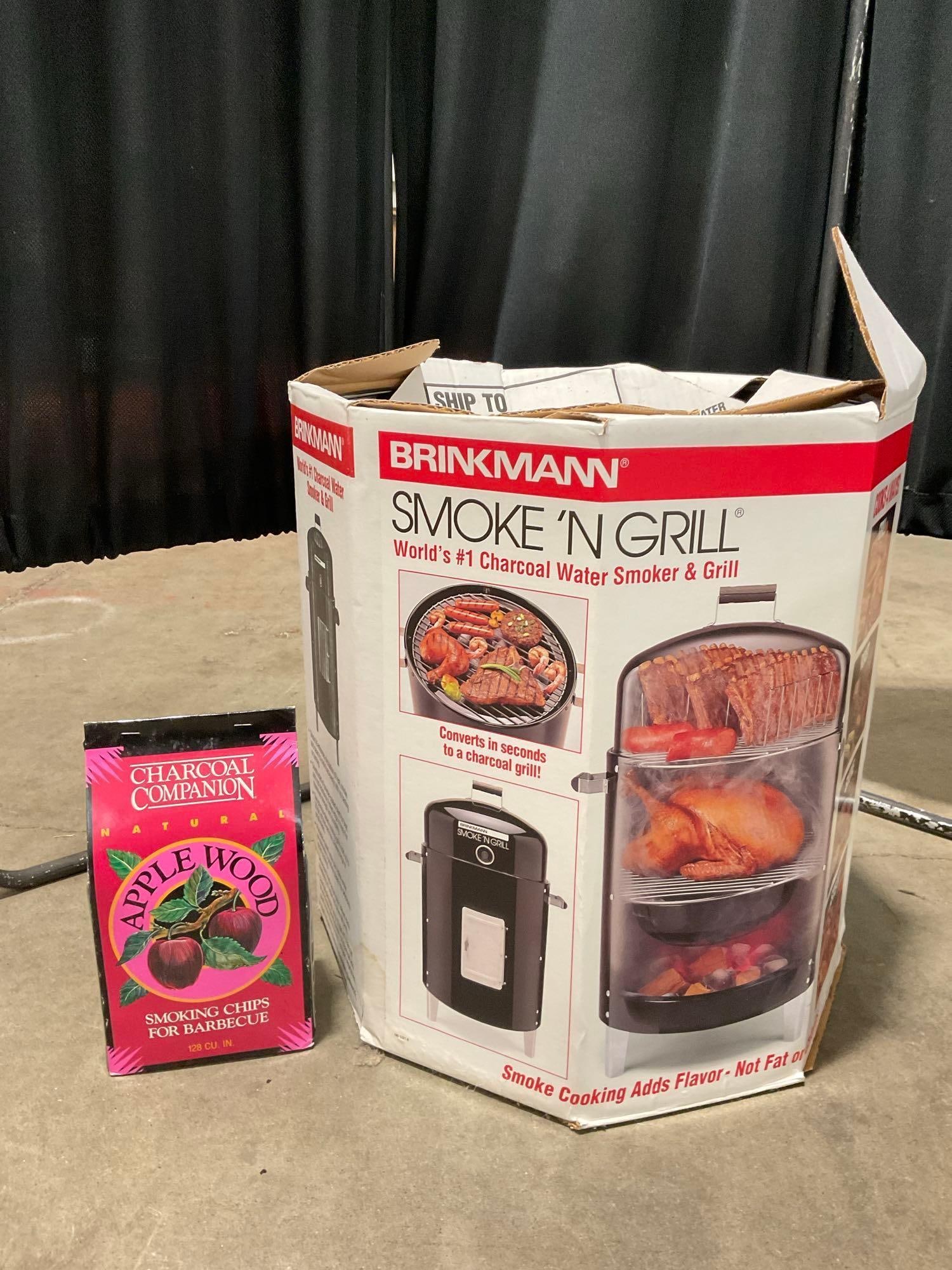 Brinkmann Smoke N' Grill - Charcoal Water Smoker & Grill - See pics: Unused in open box. Nice concept. Easily converts back & forth. T-3690 *Freight Required if shipped*