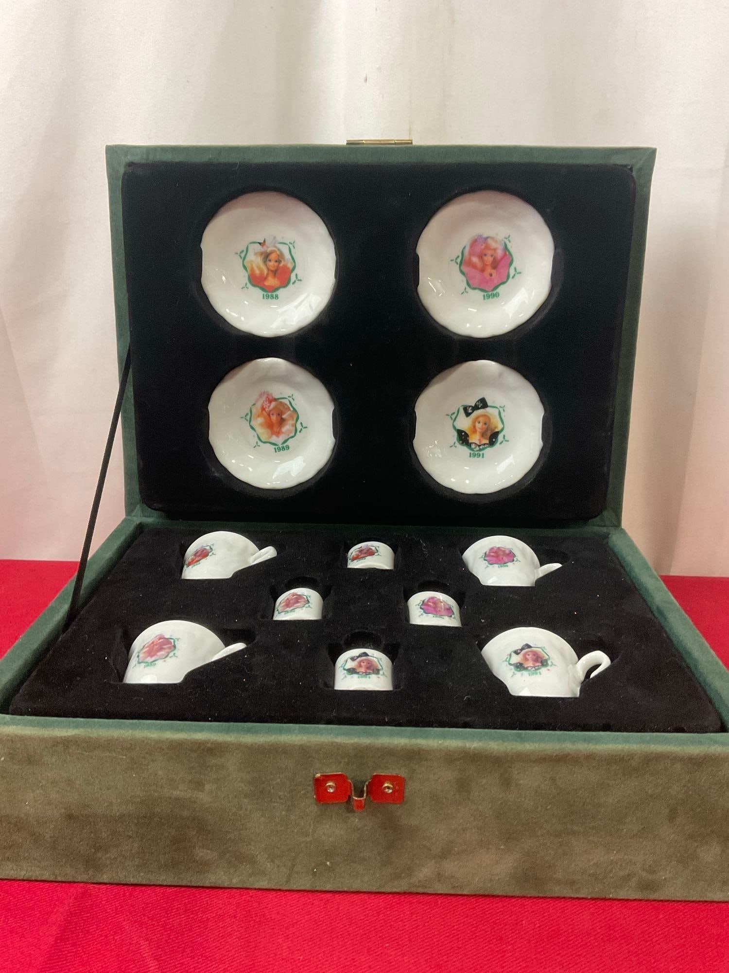 Vintage Chilton Globe Barbie Miniature Collector Tea Set, 1988-1991, 12 pieces of commemorative set (1 of 6)