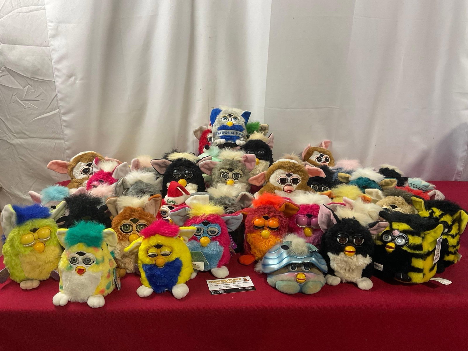 40 Furbys, many kinds, many colors, Clam kinds, Millenium edition, Statue of Liberty, & more: Appears to be in good shape. The tallest piece measures approx 4-4.5 inches. See pics. E-3780