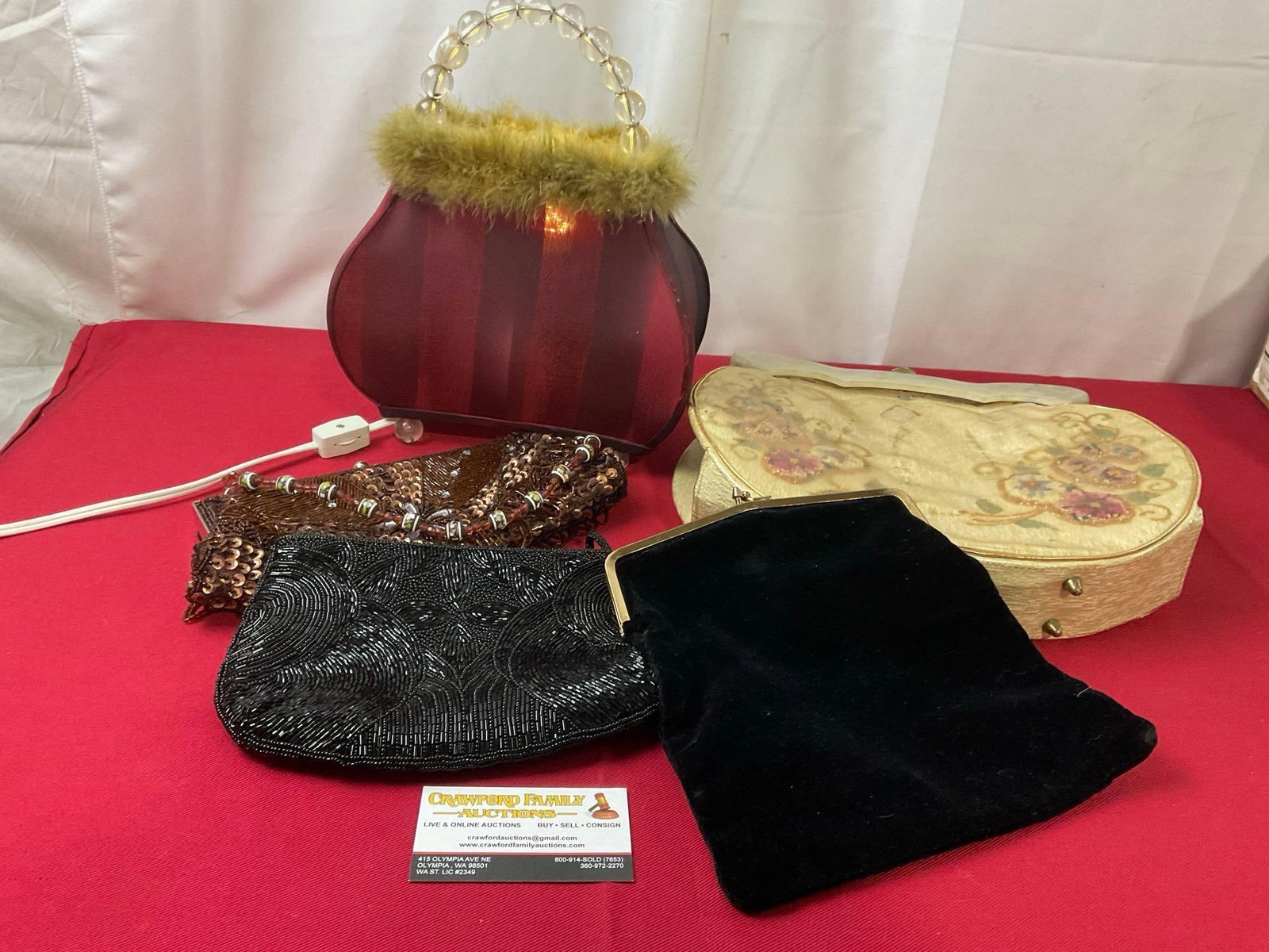 Rialto Purse no strap, Set of Three unmarked Purses, and Purse Lamp, tested and working: Appears to be in good shape. The purse lamp is tested and working, no bulb included. See pics. E-414